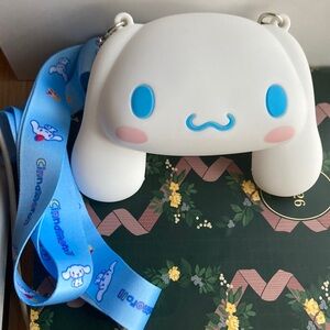 Brand New Cinnamoroll Mini Purse